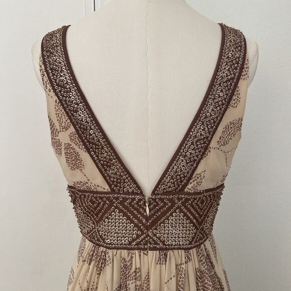 BCBG Beaded Cream & Brown Floral Silk Gown Size 2 - Picture 7 of 16